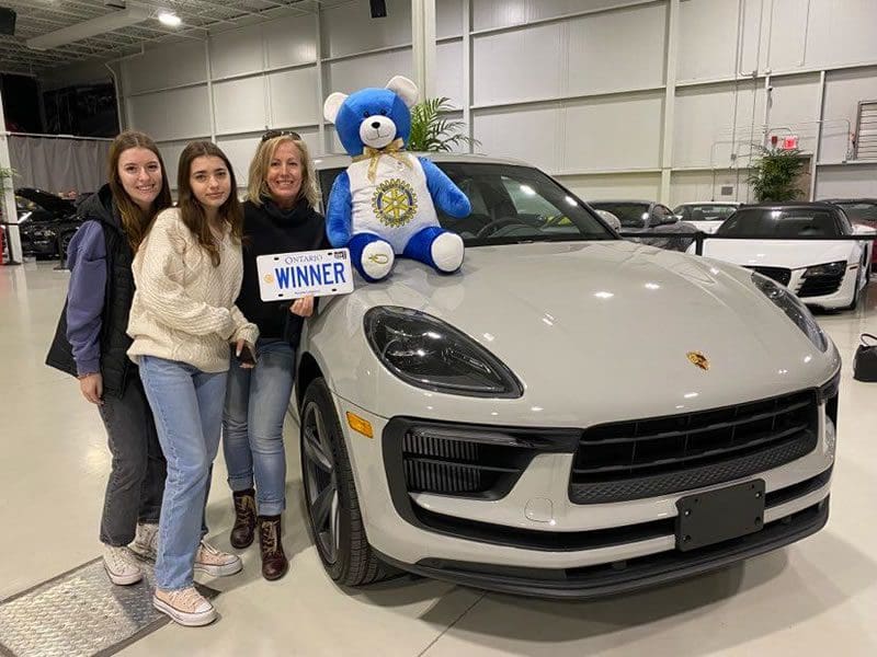 Winner of the 2022 Porsche Macan S